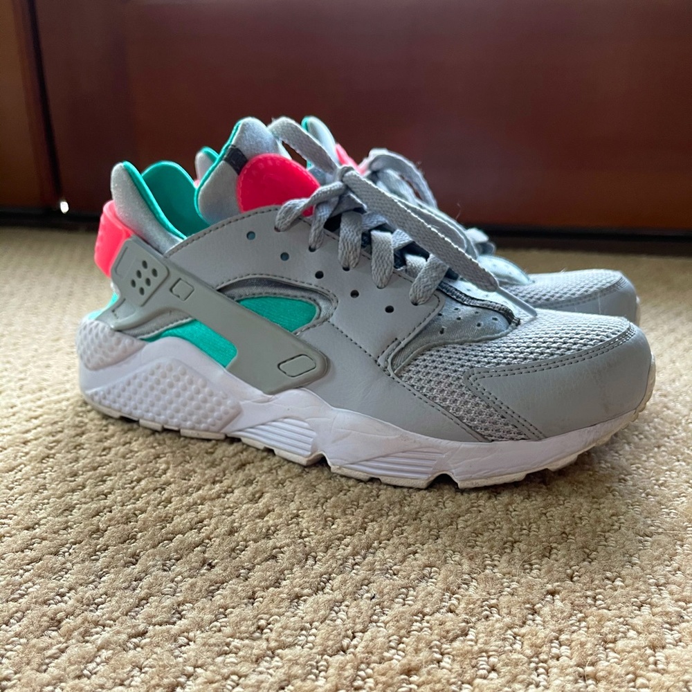 Men’s Nike Hurache Sneakers Size 8